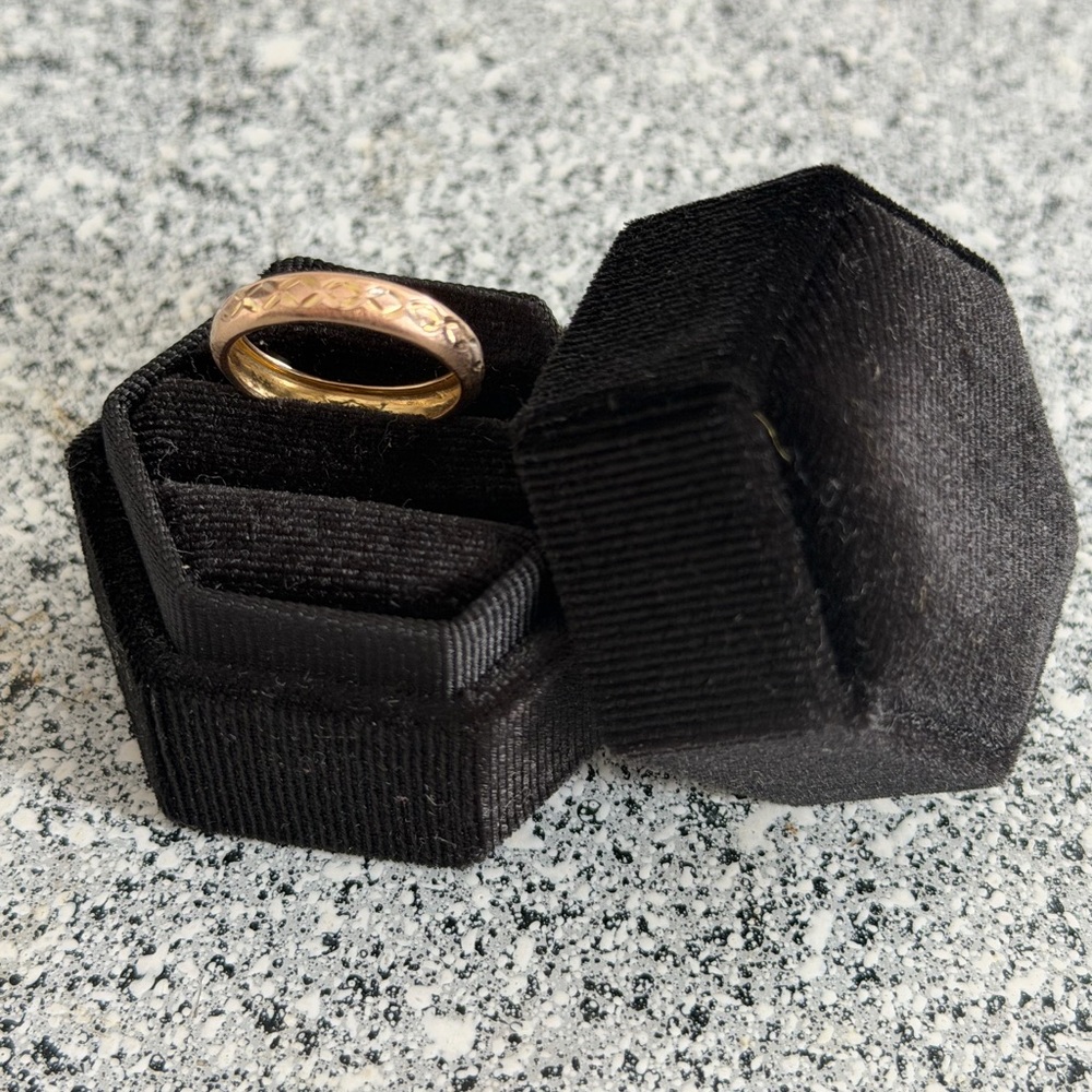 Elegant Women's 10k Solid Gold Ring with Textured Design